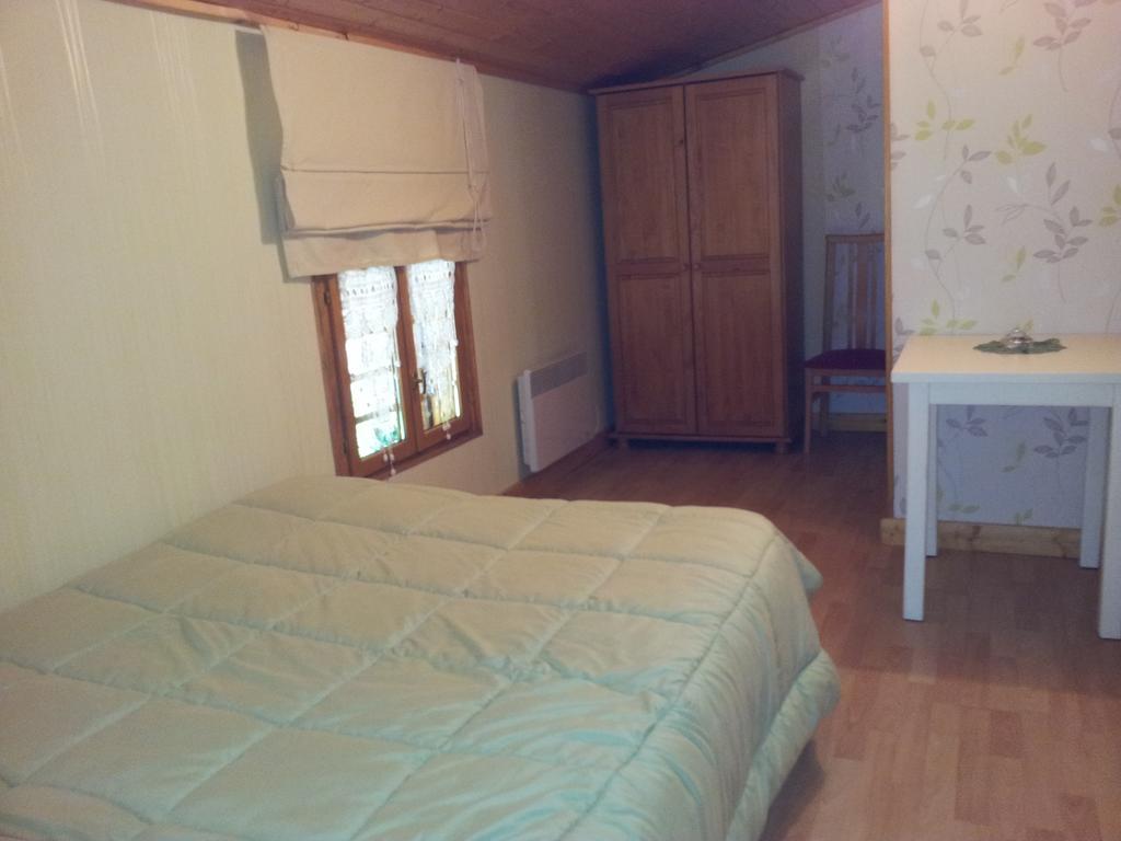 Bed and Breakfast La Croix De Bois Jayat Zimmer foto