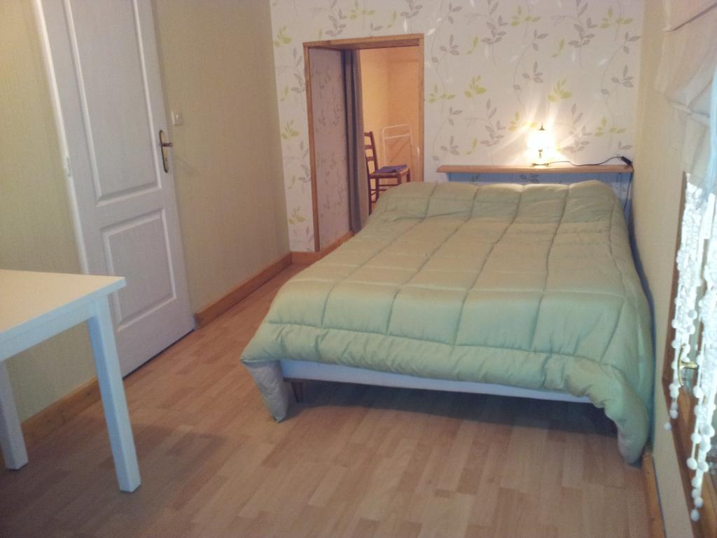 Bed and Breakfast La Croix De Bois Jayat Zimmer foto