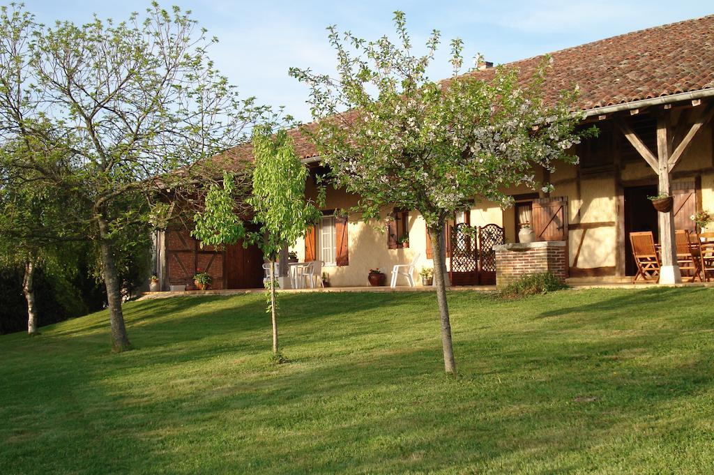 Bed and Breakfast La Croix De Bois Jayat Exterior foto