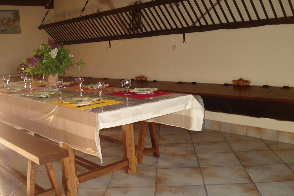 Bed and Breakfast La Croix De Bois Jayat Exterior foto